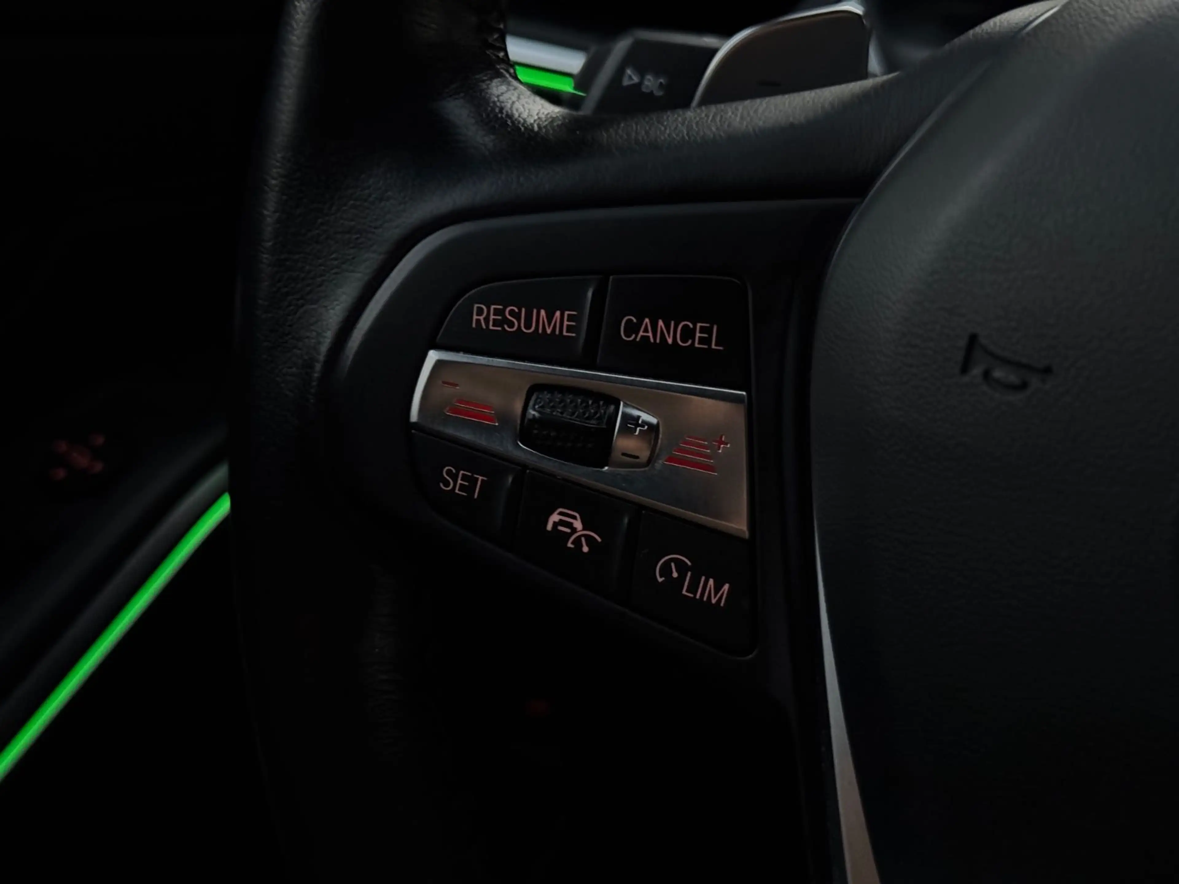 BMW 318 d Touring SPORT/HUD/ACC/AKUSTIKGLAS/AHK — photo 15