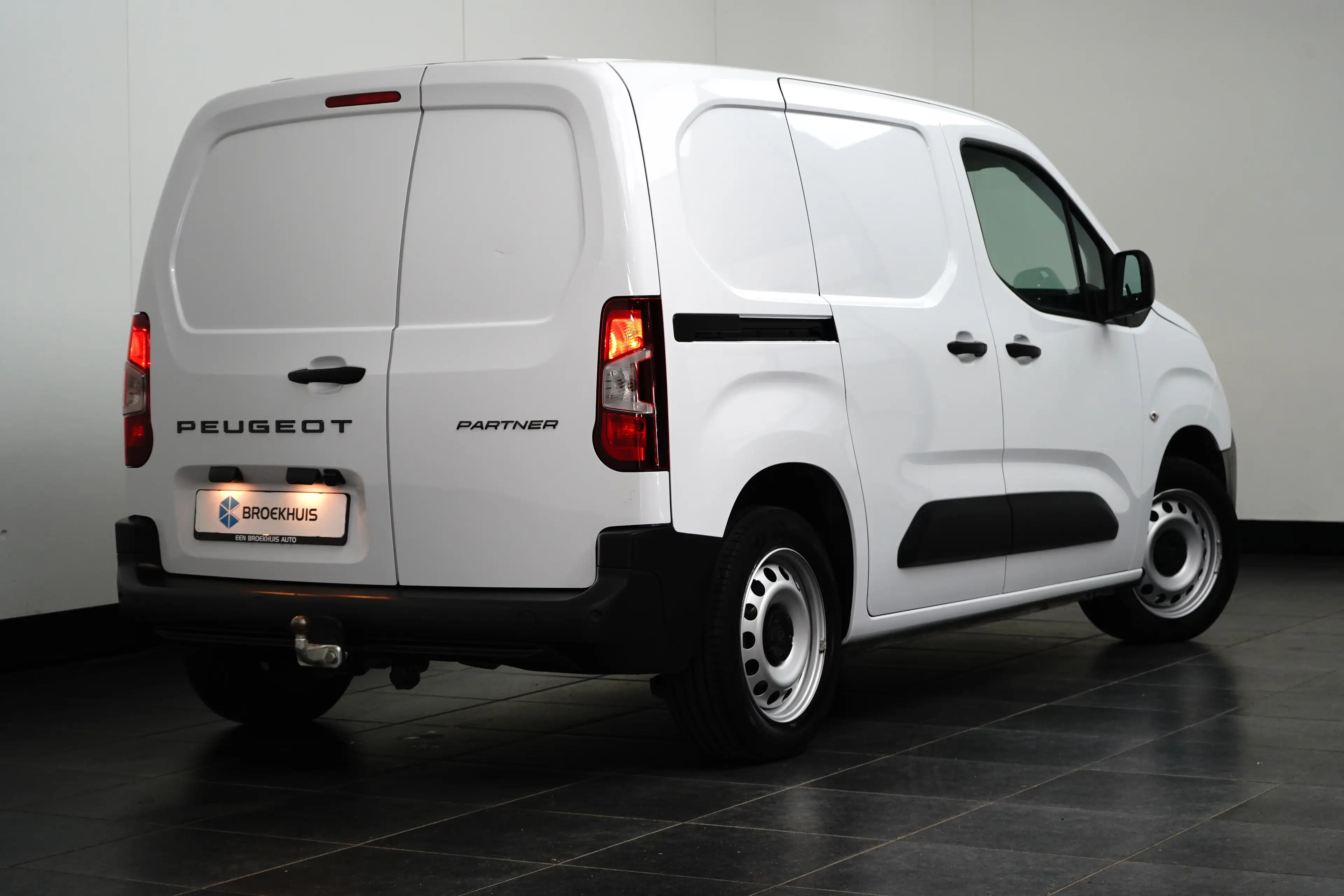 Peugeot Partner 1.5 BlueHDI 130pk EAT8 L1 | Achteruitrijcamera | A — photo 4