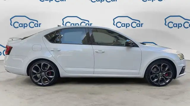 Skoda Octavia view 4