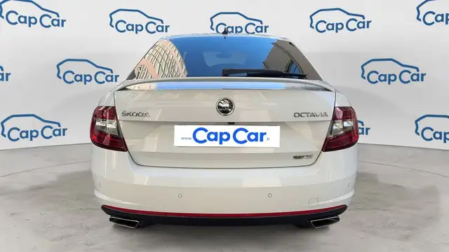 Skoda Octavia view 3