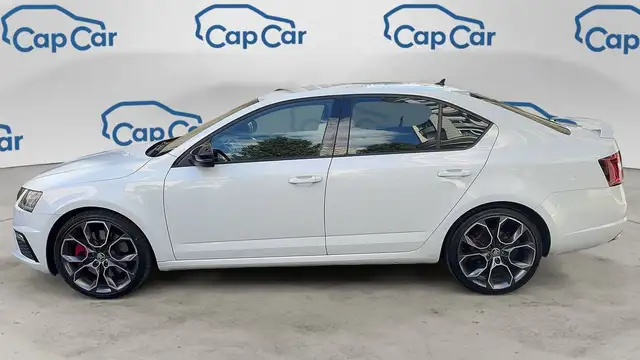 Skoda Octavia view 2