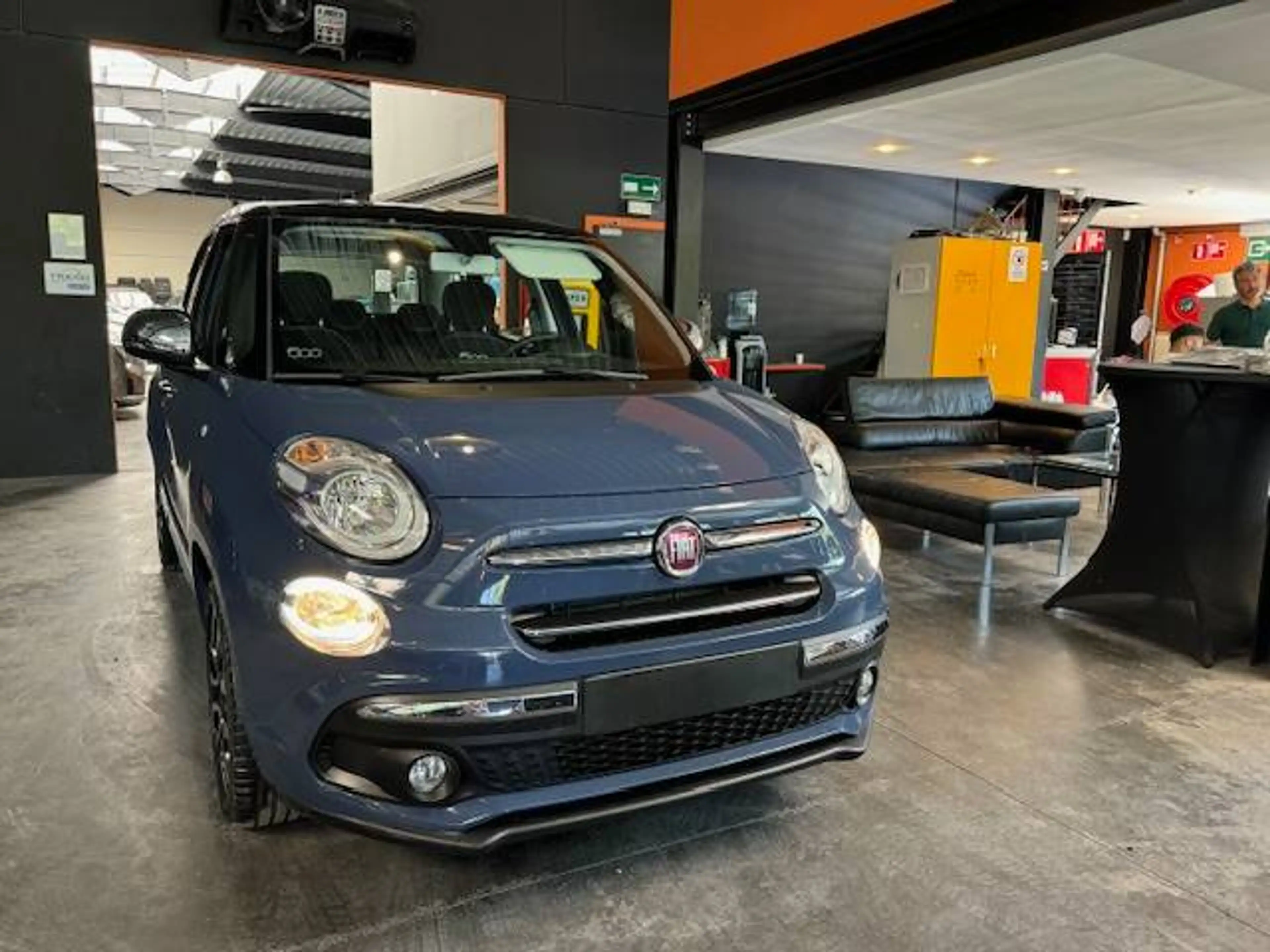 Fiat 500L 1.4i - 24.986 KM ! A/C - MEDIA/TEL - LIM/REG - MIRROR LINK