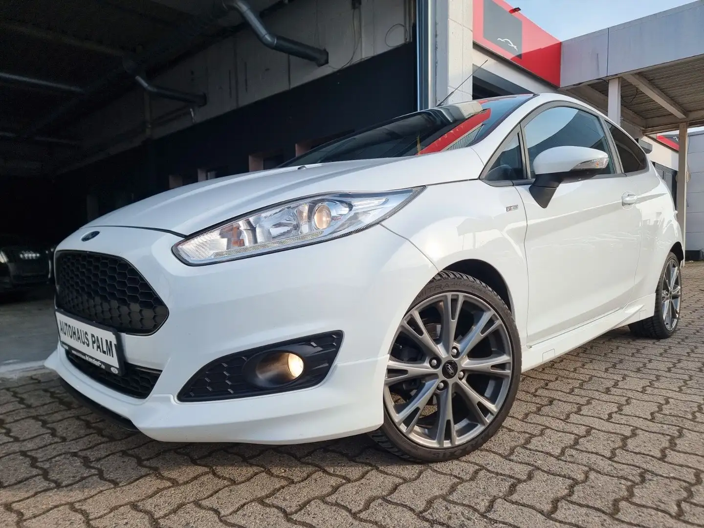 Ford Fiesta 1.0 ST-Line Zahnriemen/Wasserpumpe erneue Weiß - 2