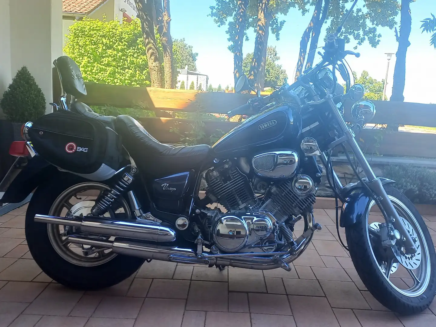 Yamaha XV 750 plava - 2