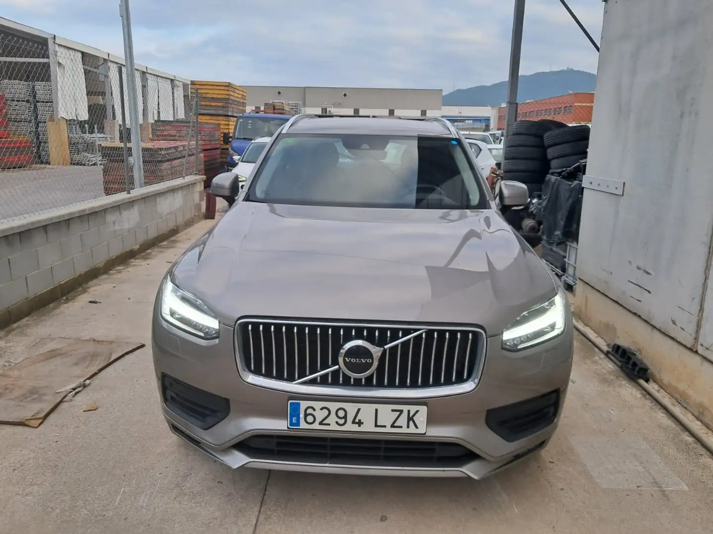 Volvo XC90 (O) 2.0 B5 D AWD Momentum Pro Auto - 2