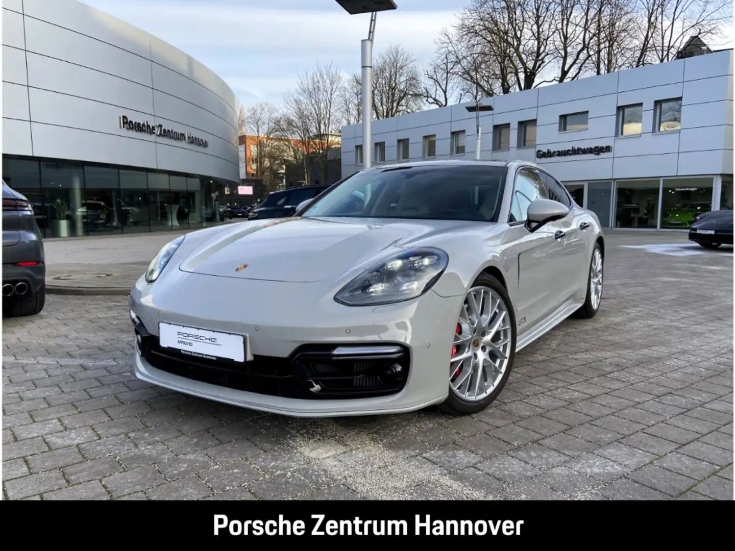 Porsche Panamera GTS Blanc - 1