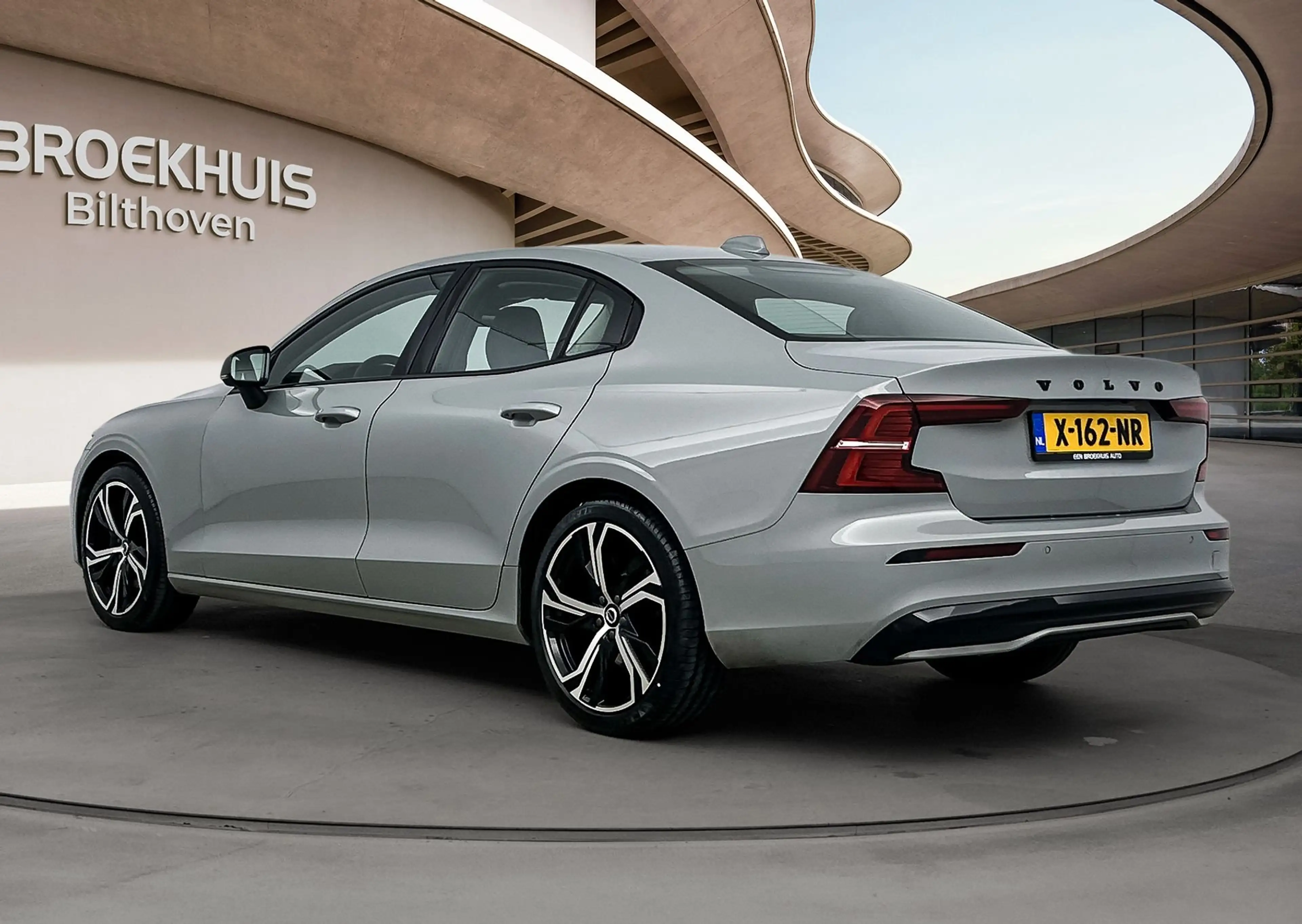 Volvo S60 2.0 B4 Plus Dark | PDC V+A en Camera | Adaptive Cr — photo 5