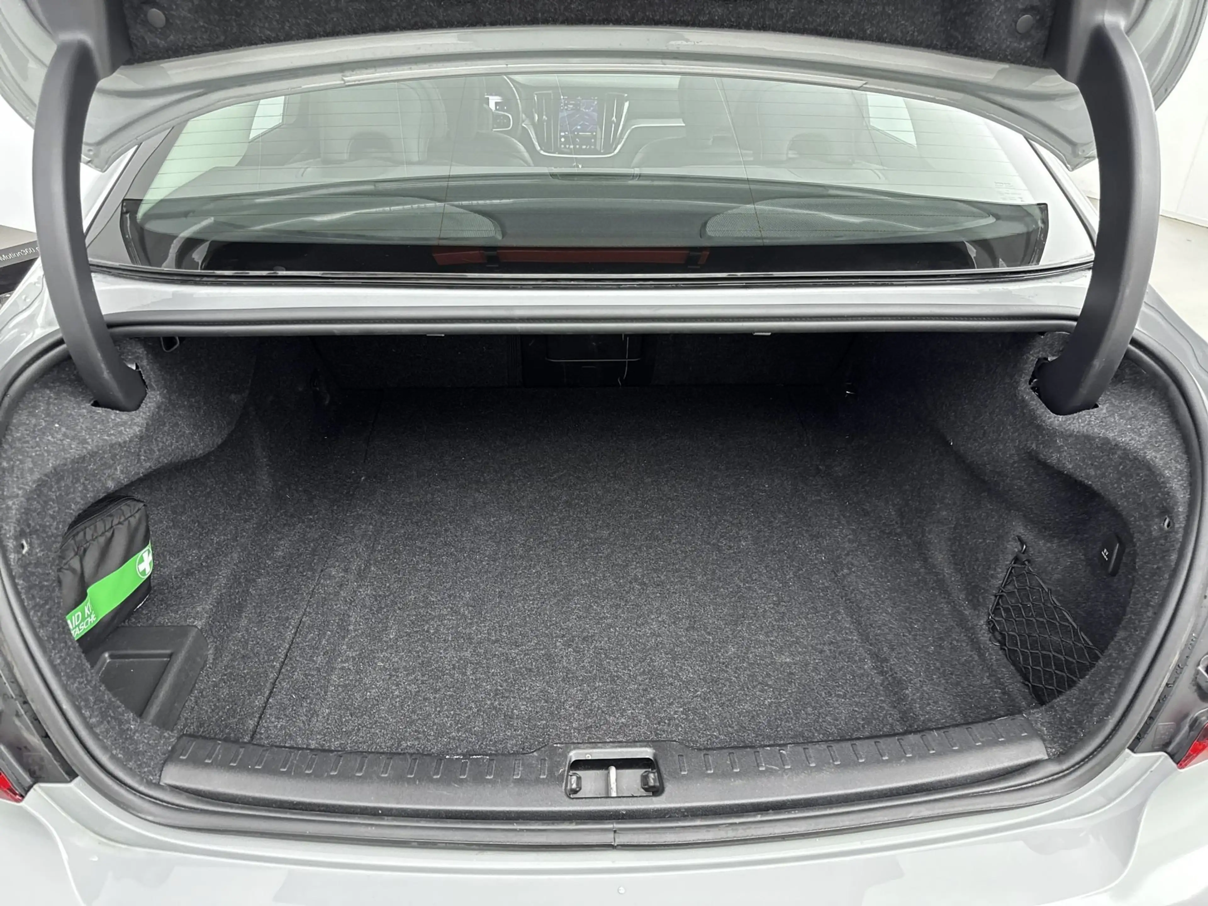 Volvo S60 2.0 B4 Plus Dark | PDC V+A en Camera | Adaptive Cr — photo 27