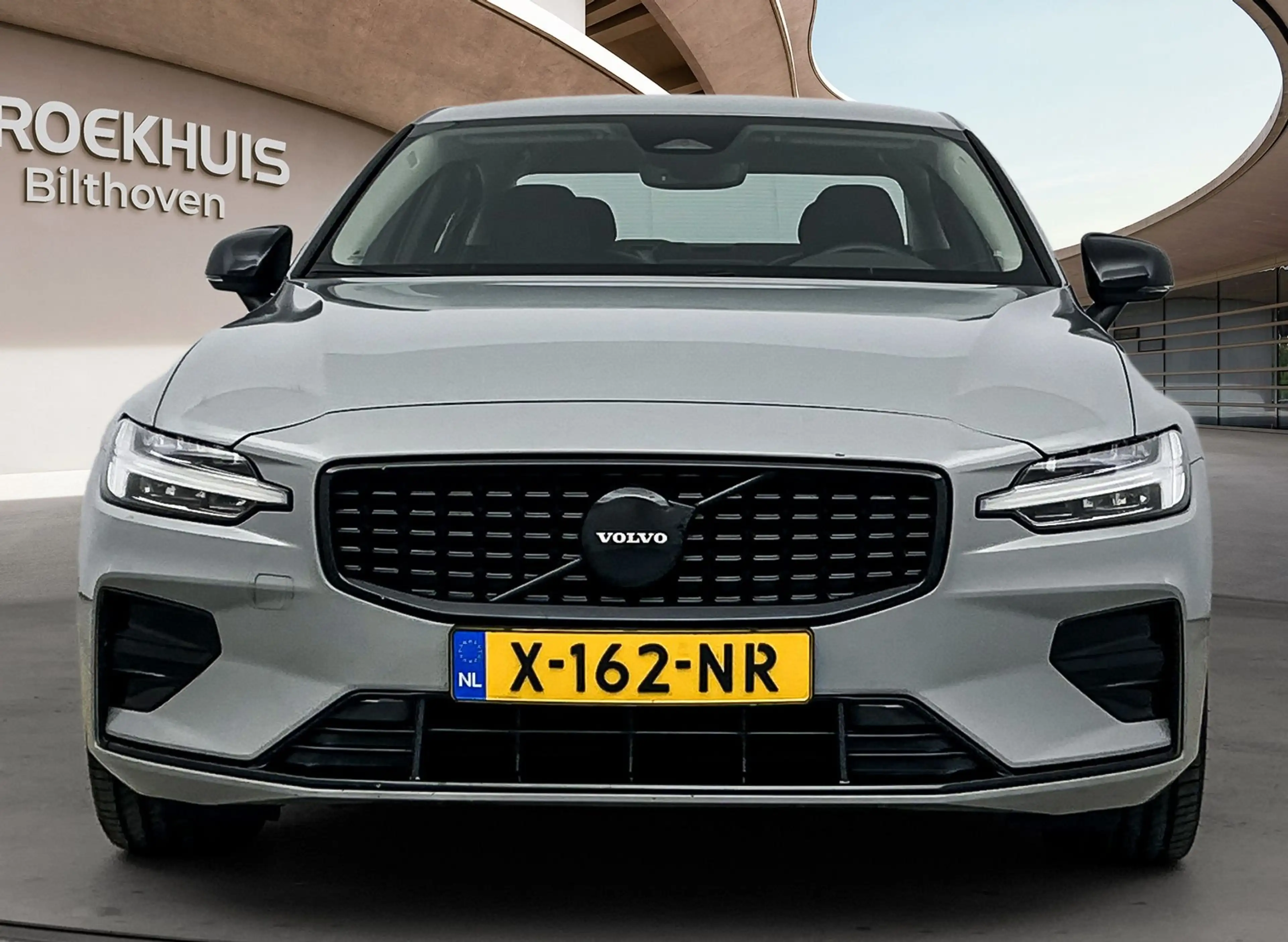 Volvo S60 2.0 B4 Plus Dark | PDC V+A en Camera | Adaptive Cr — photo 6
