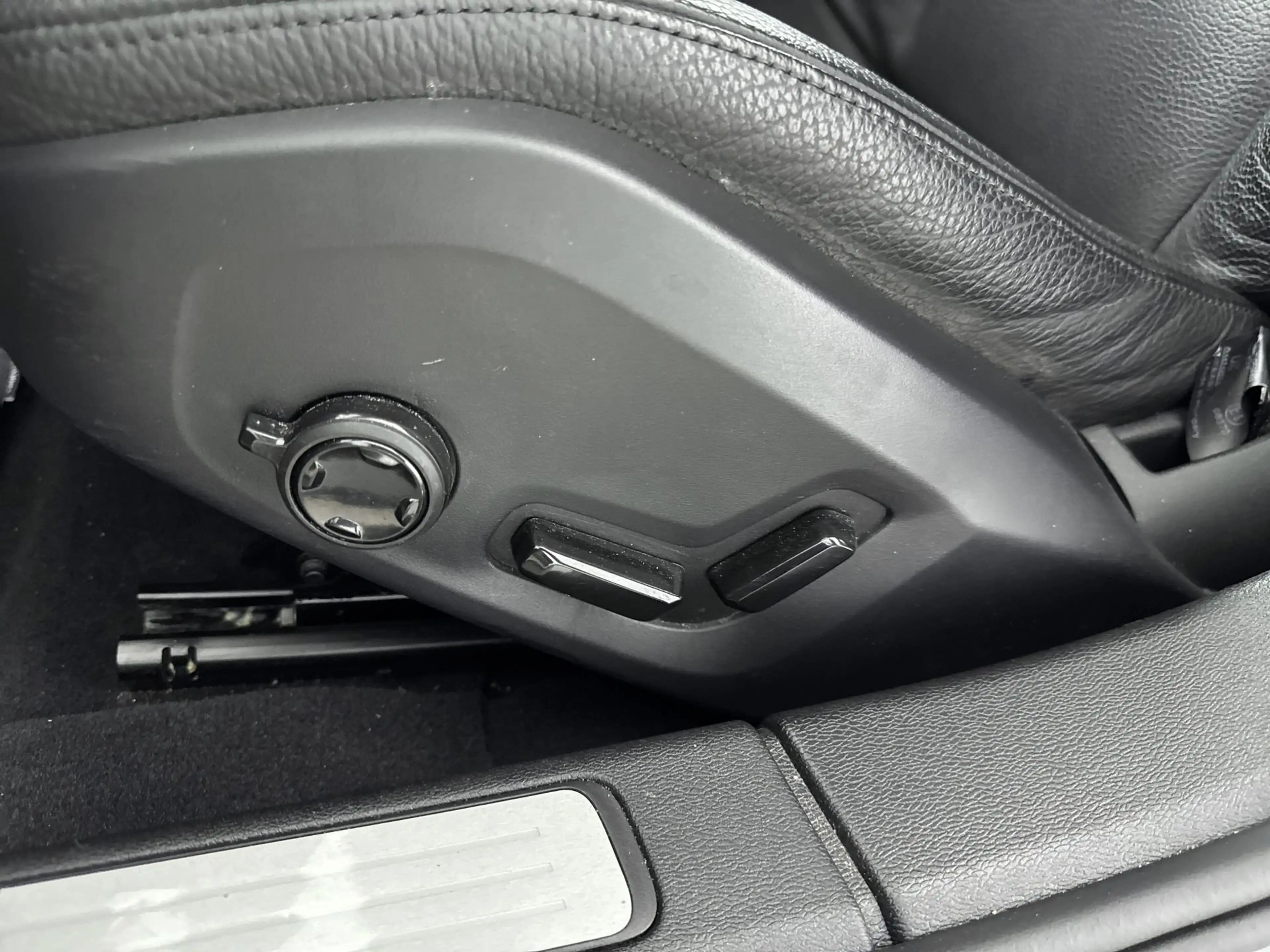 Volvo S60 2.0 B4 Plus Dark | PDC V+A en Camera | Adaptive Cr — photo 21