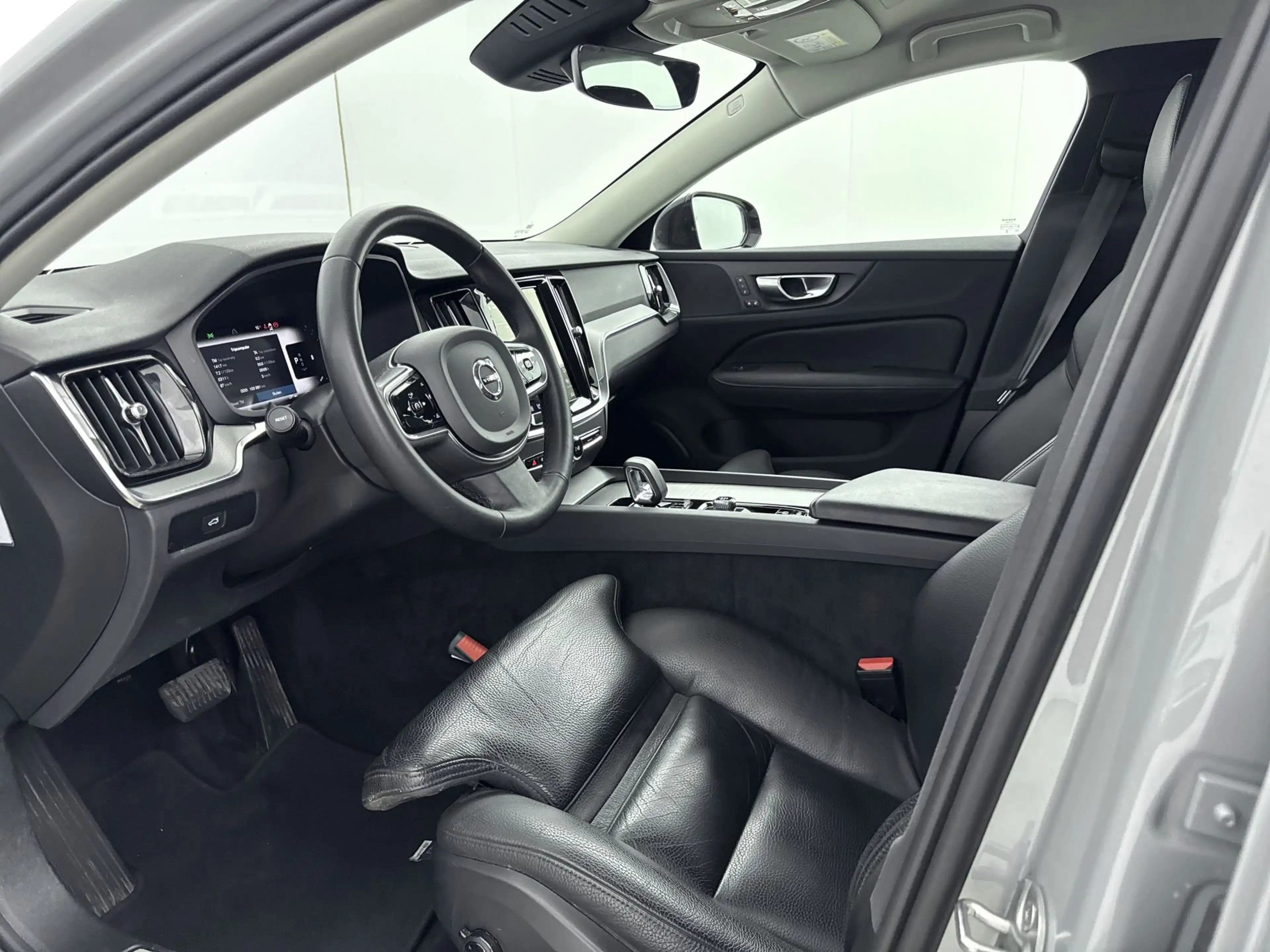 Volvo S60 2.0 B4 Plus Dark | PDC V+A en Camera | Adaptive Cr — photo 12