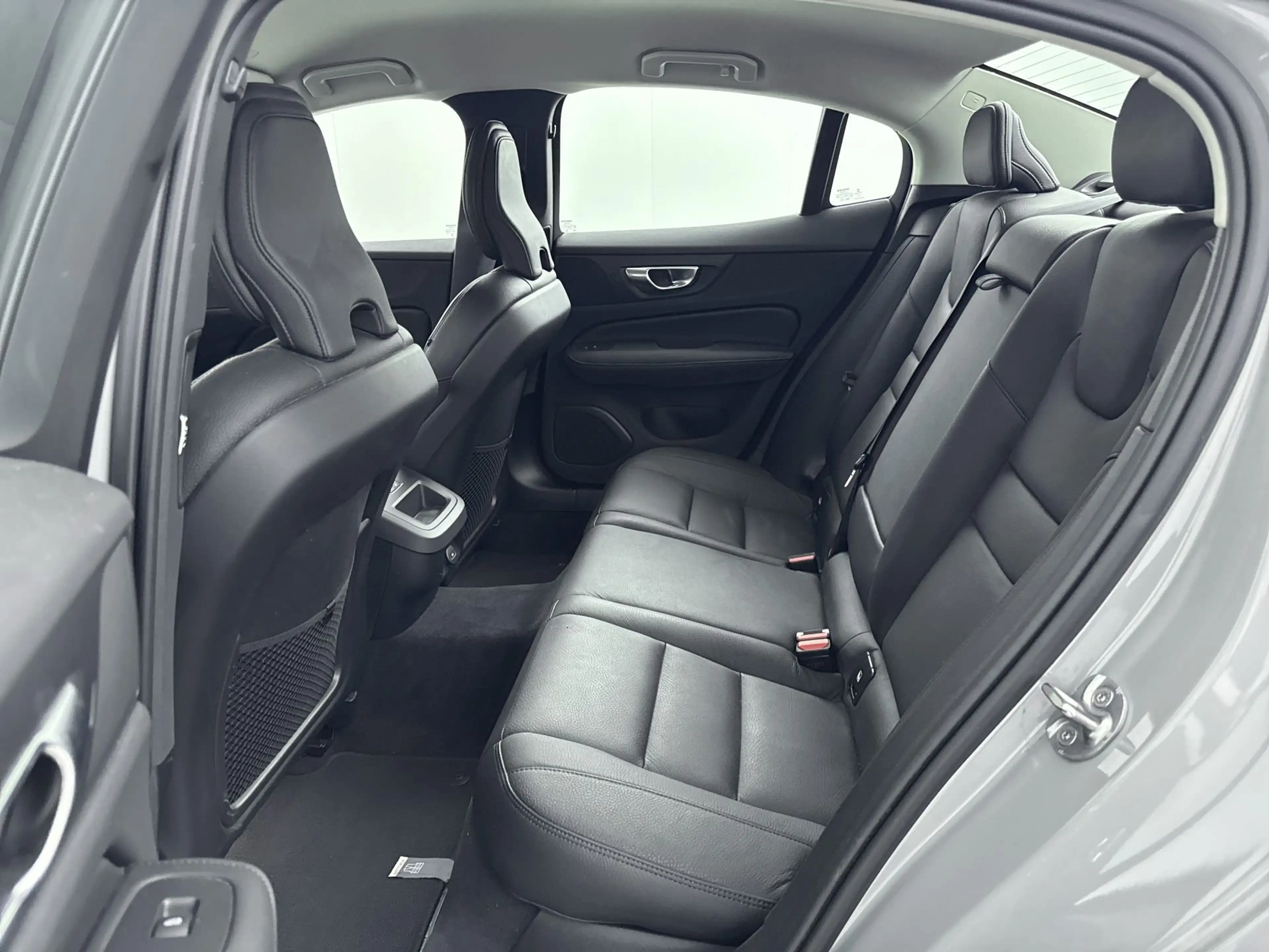 Volvo S60 2.0 B4 Plus Dark | PDC V+A en Camera | Adaptive Cr — photo 30