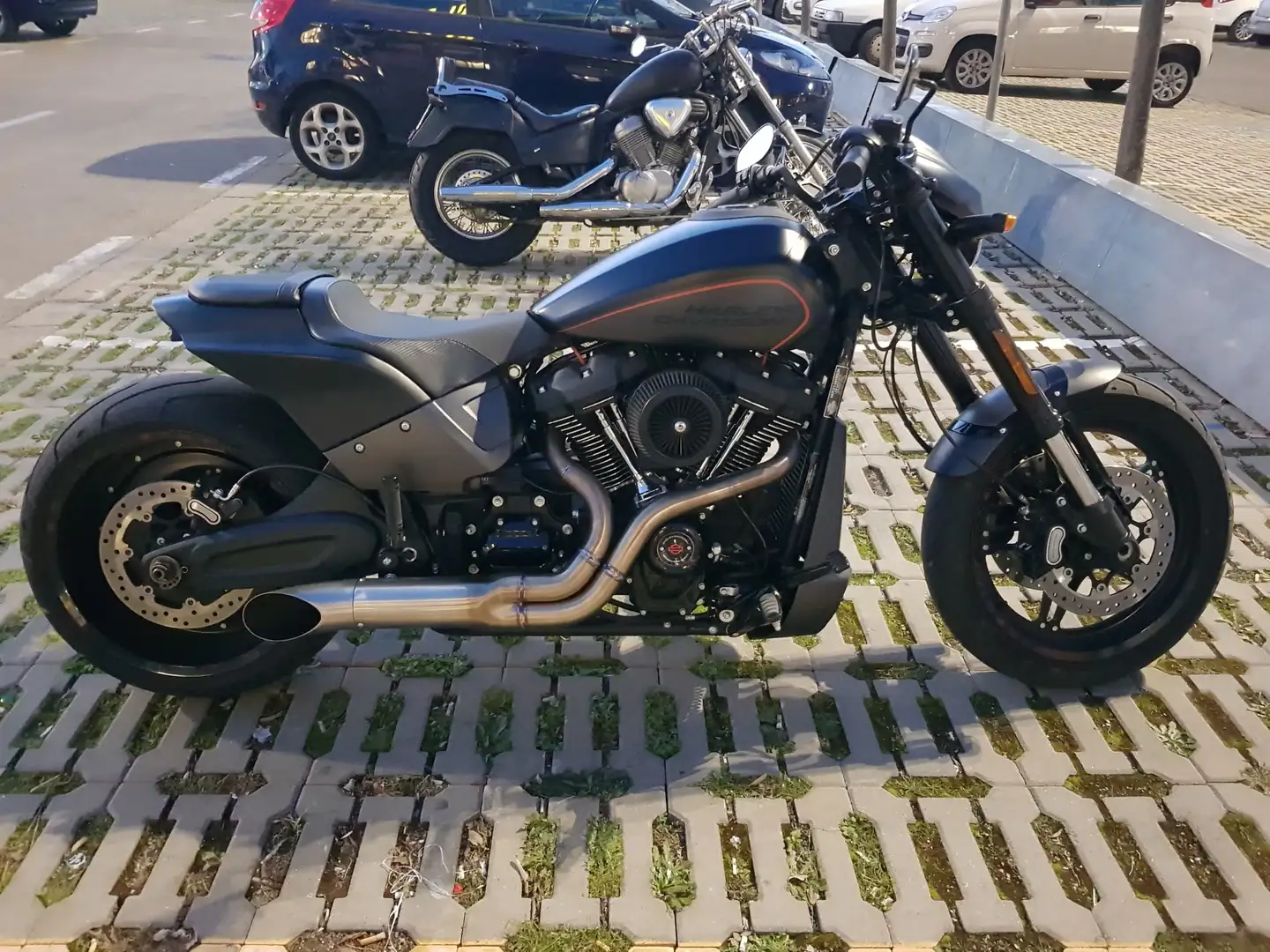 Harley-Davidson FXDR 114 perfetta! Fekete - 2