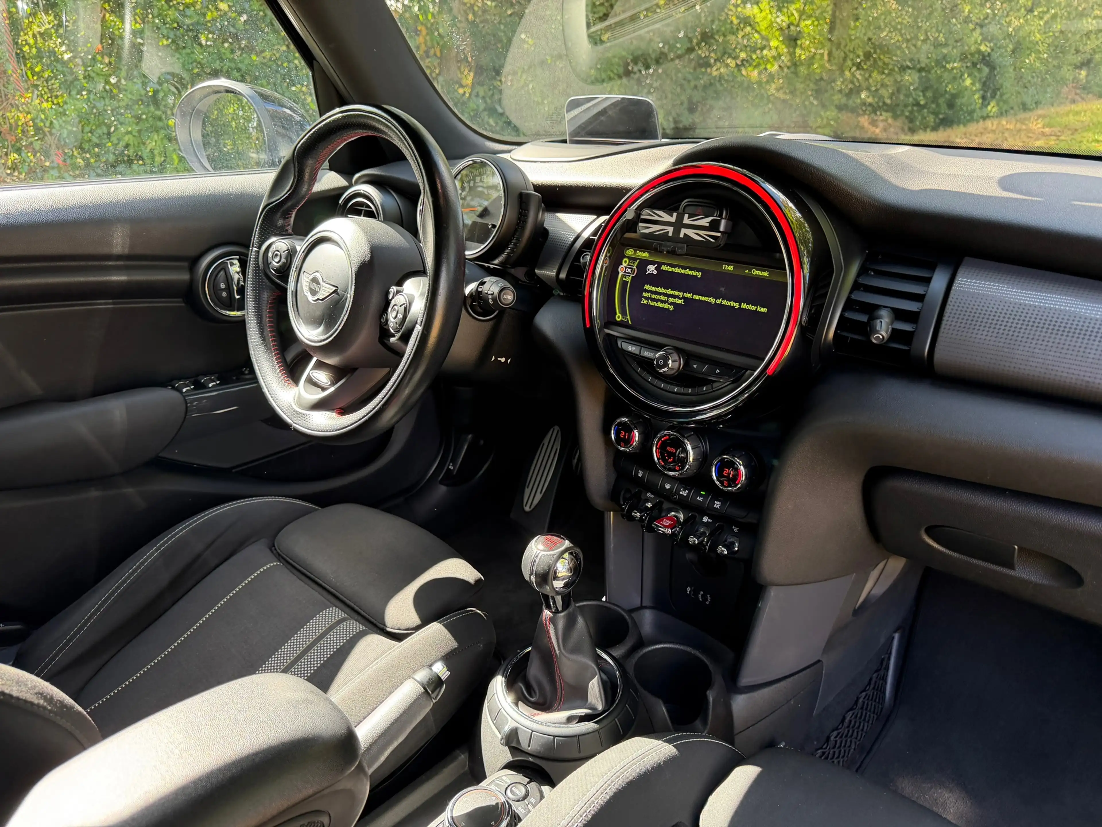 MINI John Cooper Works 5-Deurs 1.5 | JCW Uitvoering + Head-Up + Keyless N — photo 3