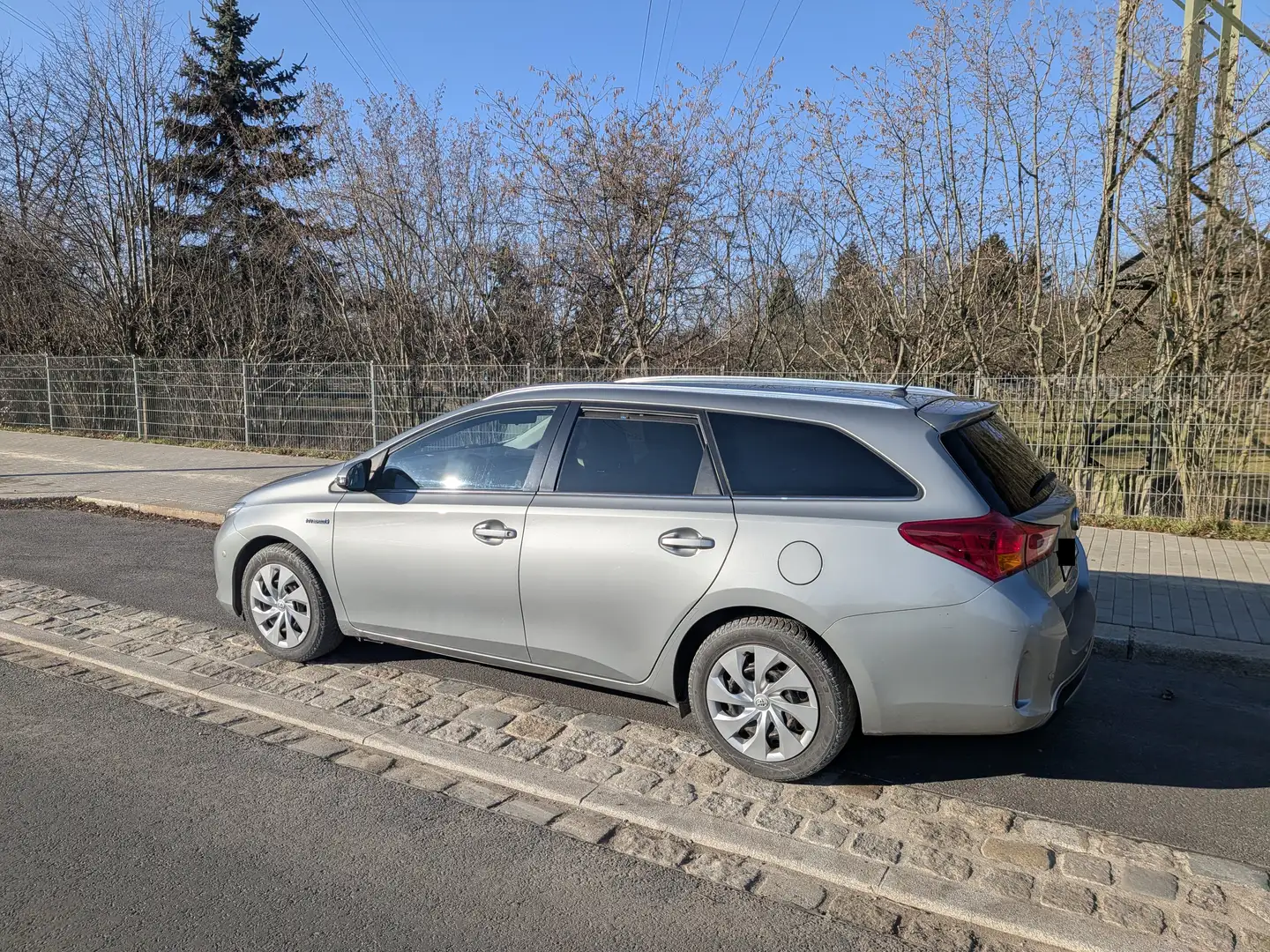 Toyota Auris Auris 1.8 VVT-i Hybrid Automatik Touring Sports Edition Silber - 2