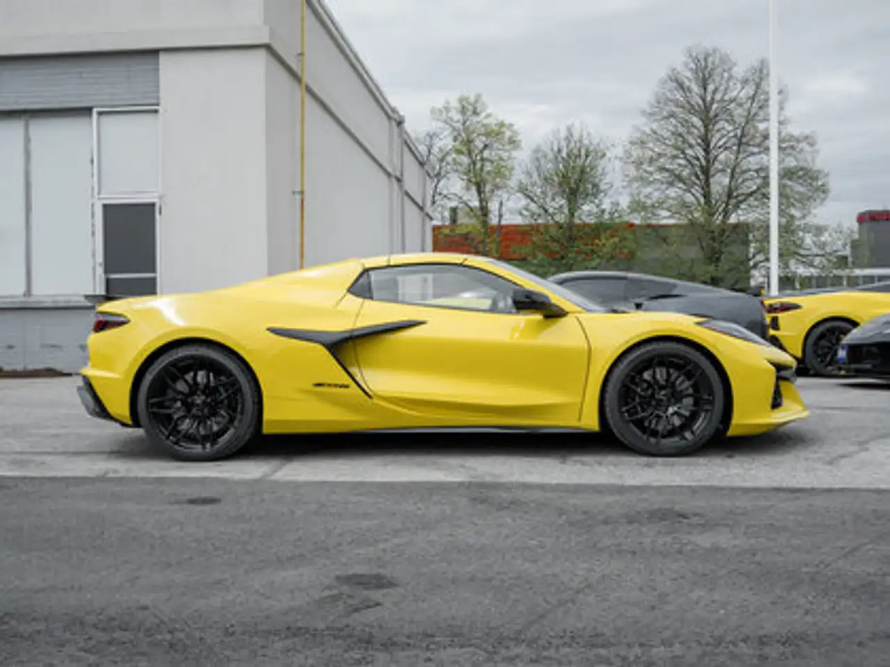 Chevrolet Corvette снимка Chevrolet Corvette