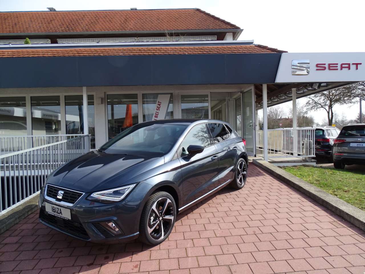 Seat Ibiza 2024 — Ibiza 1.0 TSI FR DSG 115PS Navi ACC Voll-LED Virtu