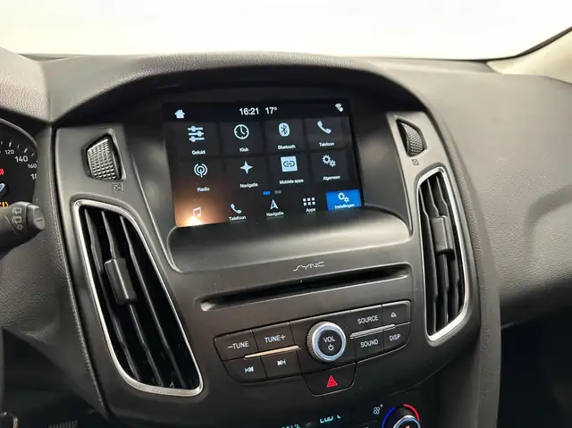 Ford Focus view 27
