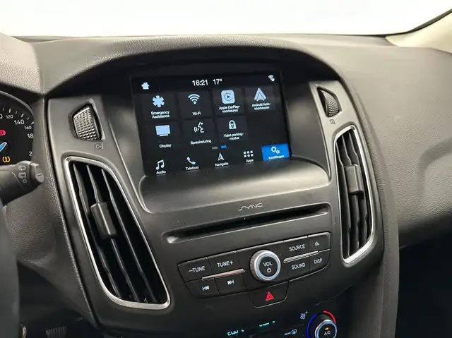 Ford Focus view 26