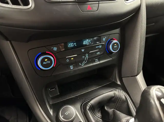 Ford Focus view 30