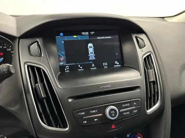 Ford Focus view 29