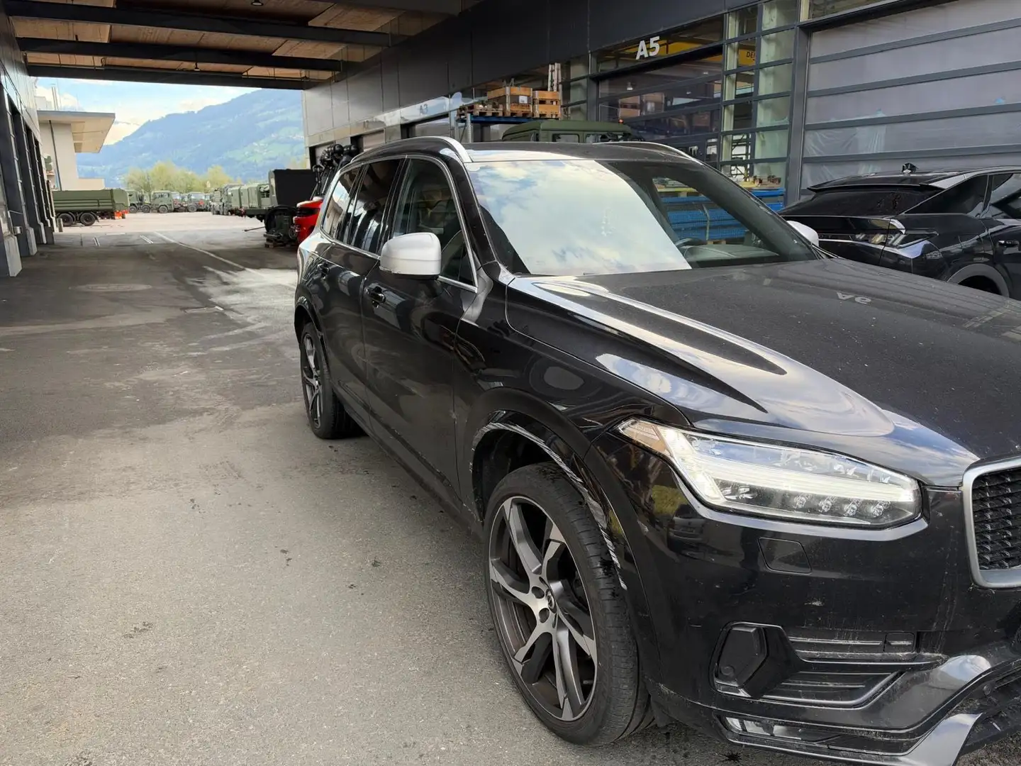 Volvo XC90 D5 AWD R-Design - 2