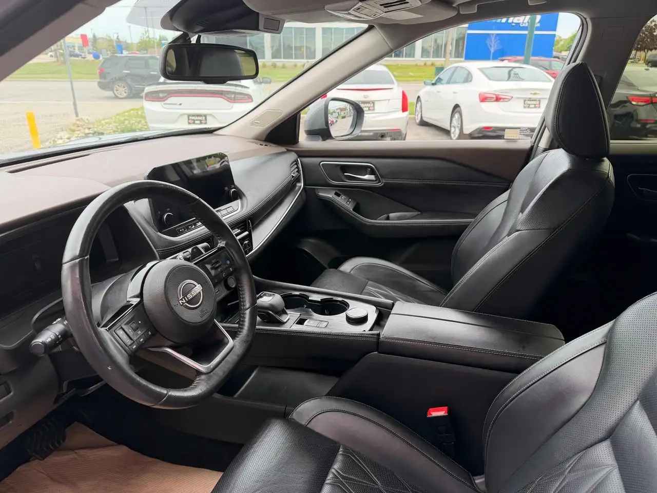 Nissan Rogue снимка Nissan Rogue