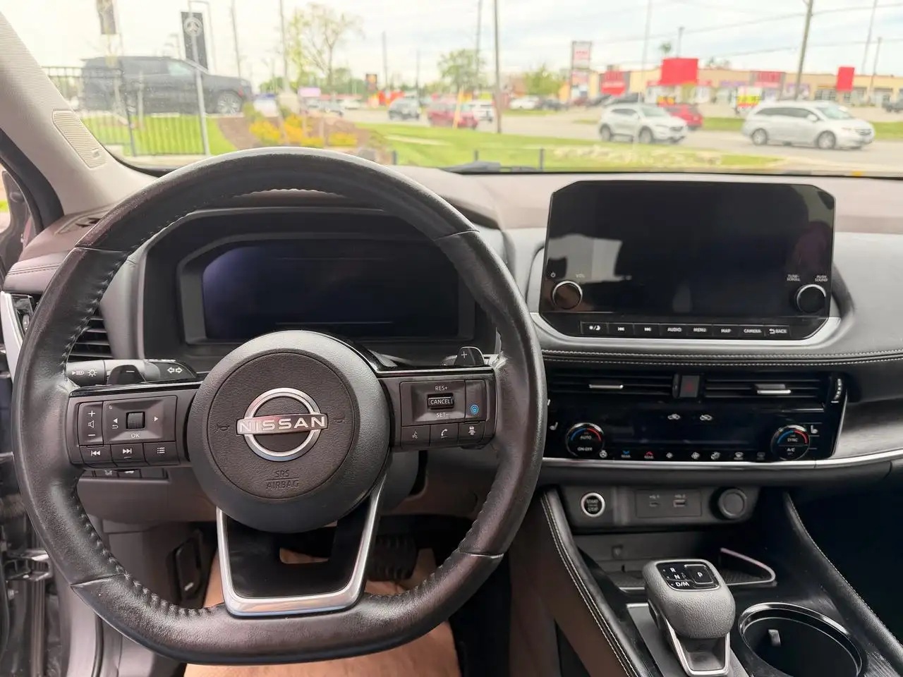 Nissan Rogue снимка Nissan Rogue