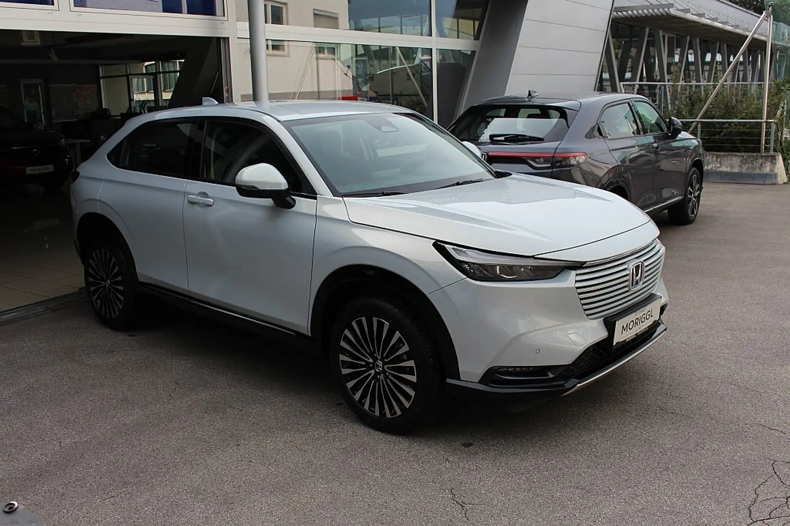 Honda HR-V 1,5 i-MMD Hybrid 2WD Advance Aut. Белый - 1