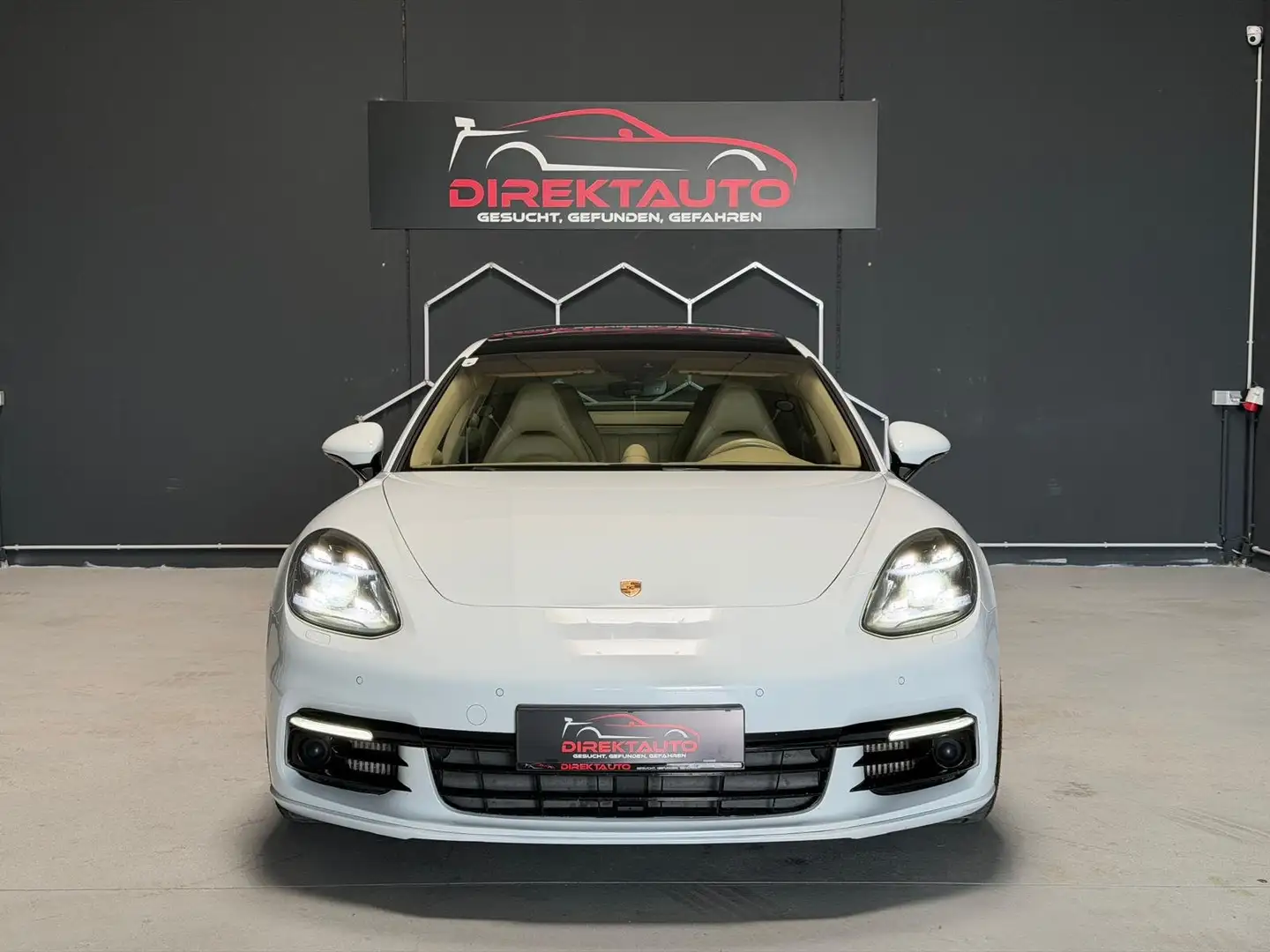 Porsche Panamera 4 E-Hybrid Weiß - 2