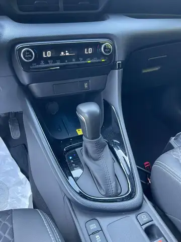 Toyota Yaris view 11