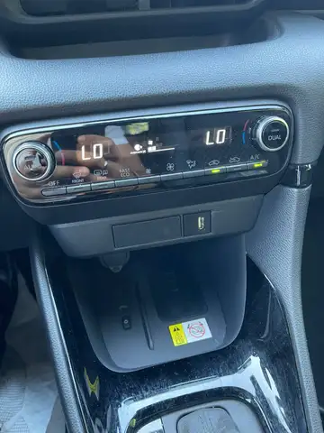 Toyota Yaris view 13