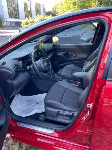 Toyota Yaris view 9