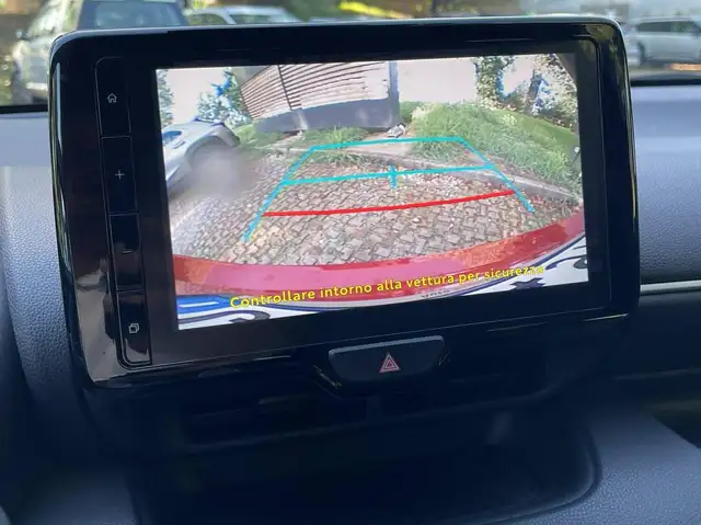 Toyota Yaris view 14