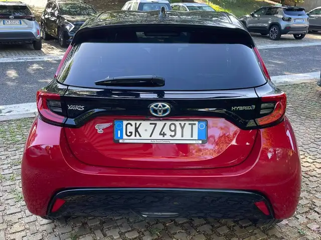 Toyota Yaris view 4