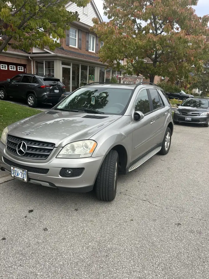 Mercedes-Benz M-Class снимка Mercedes-Benz M-Class