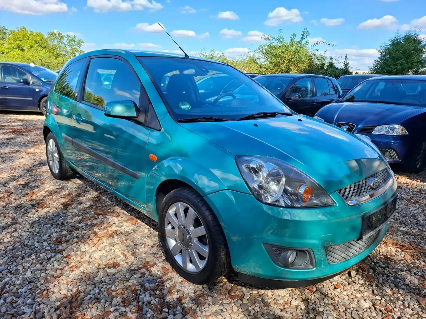 Ford Fiesta Ghia Grün - 1