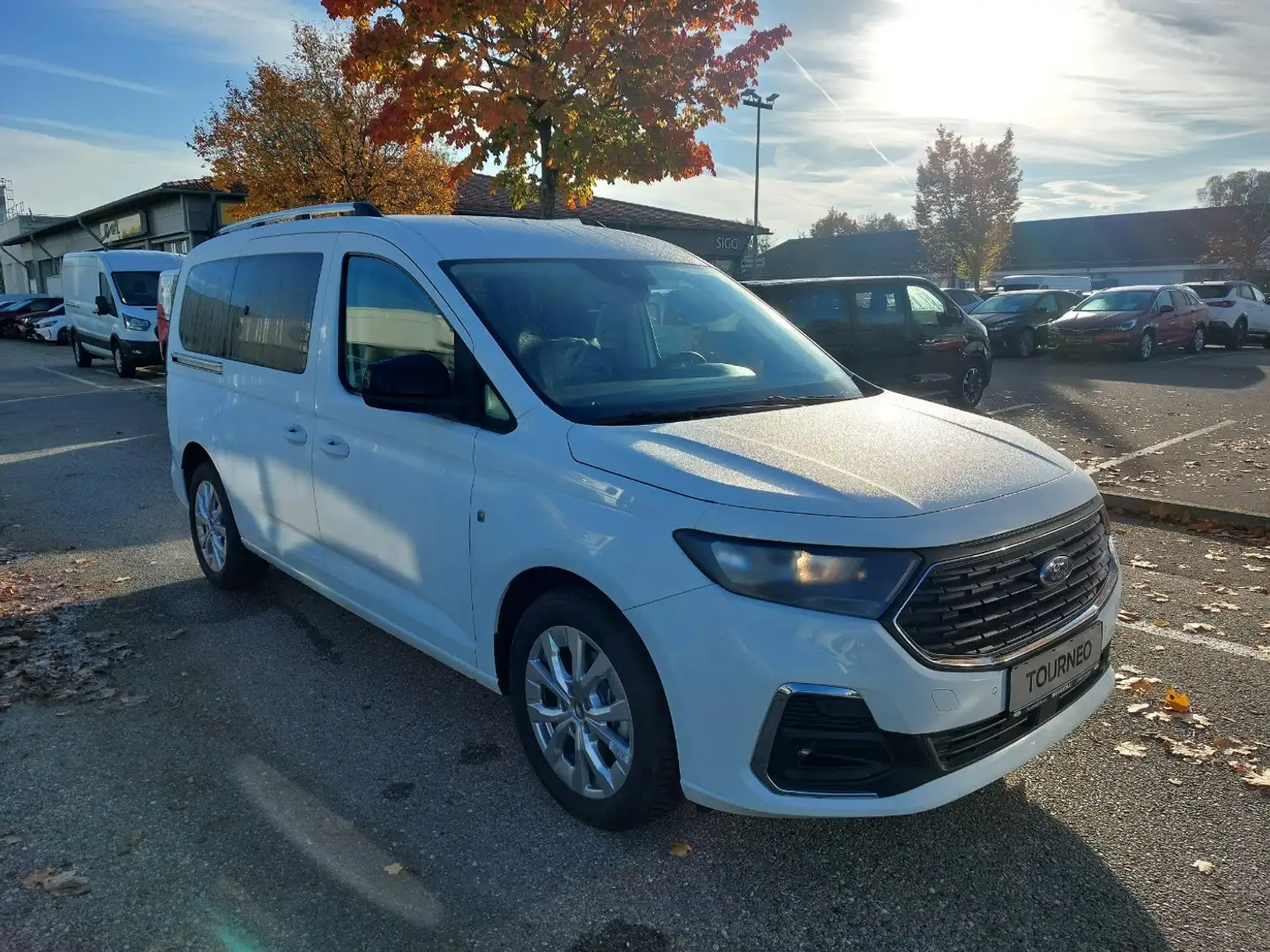 Ford Grand Tourneo Connect Titanium L2 1.5I 7-SITZER Biały - 2