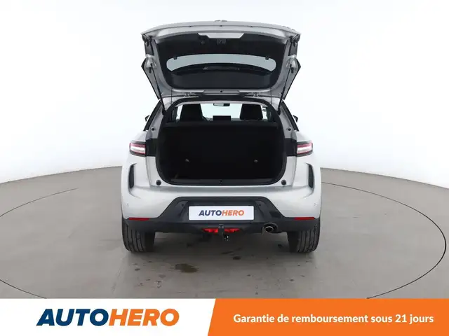 DS Automobiles DS 3 Crossback view 16
