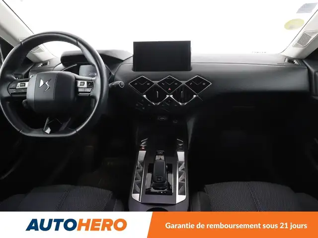 DS Automobiles DS 3 Crossback view 12
