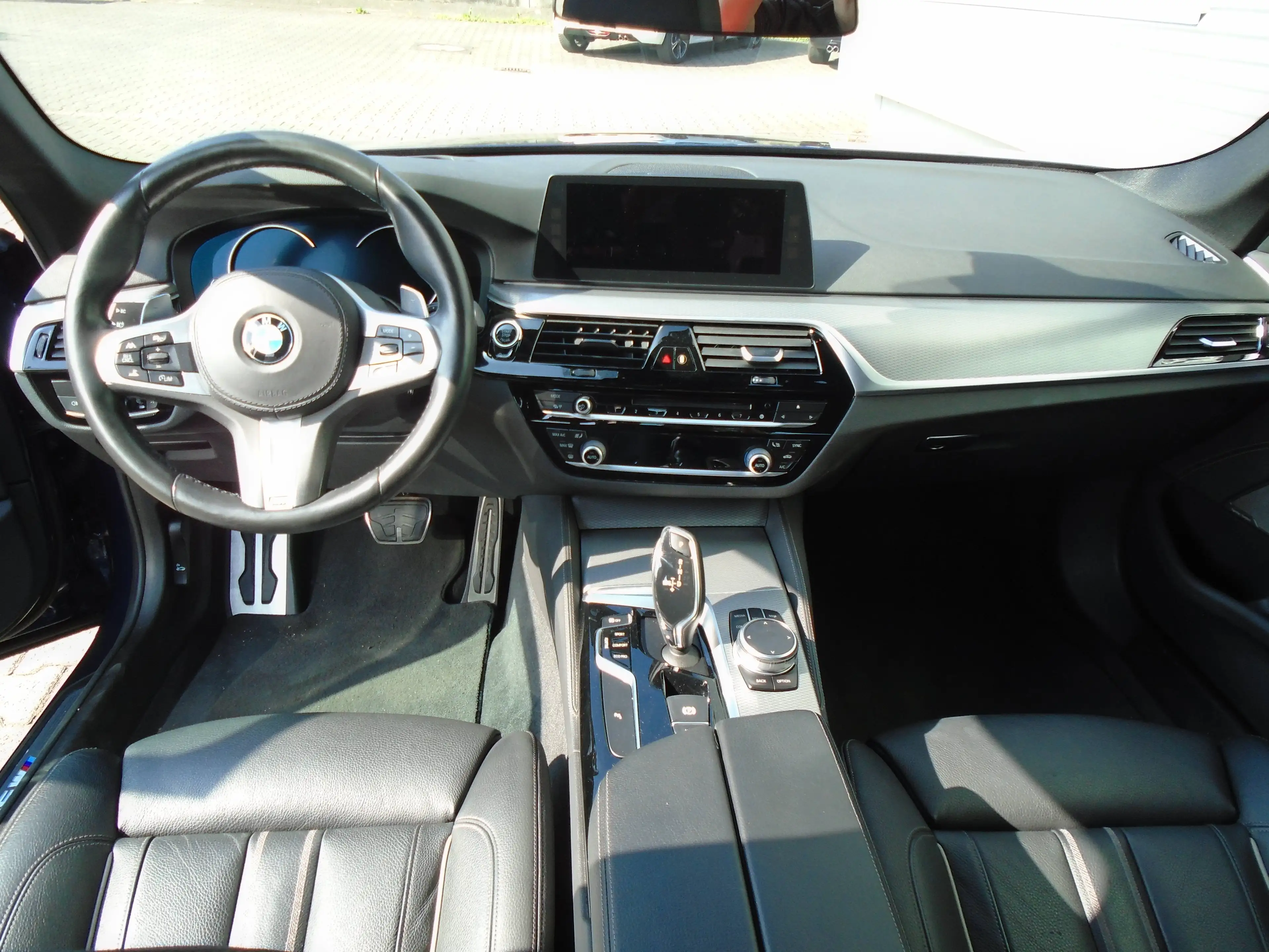 BMW M550 i xDrive TopZustand — photo 11
