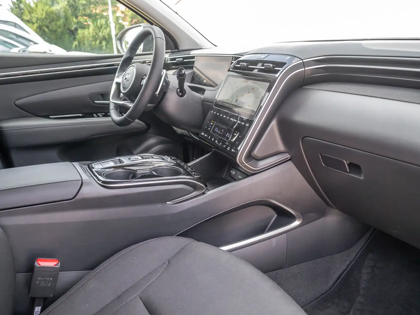 Hyundai TUCSON 1.6 T-GDI Plug-in Hybrid Trend 4WD Gris - 2