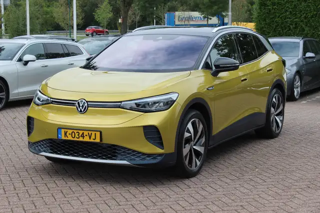 Volkswagen ID.4 view 6