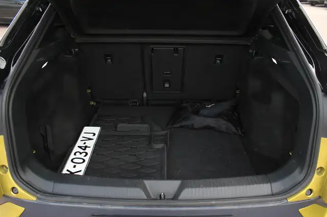 Volkswagen ID.4 view 16