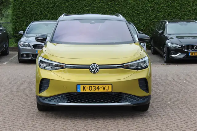 Volkswagen ID.4 view 7