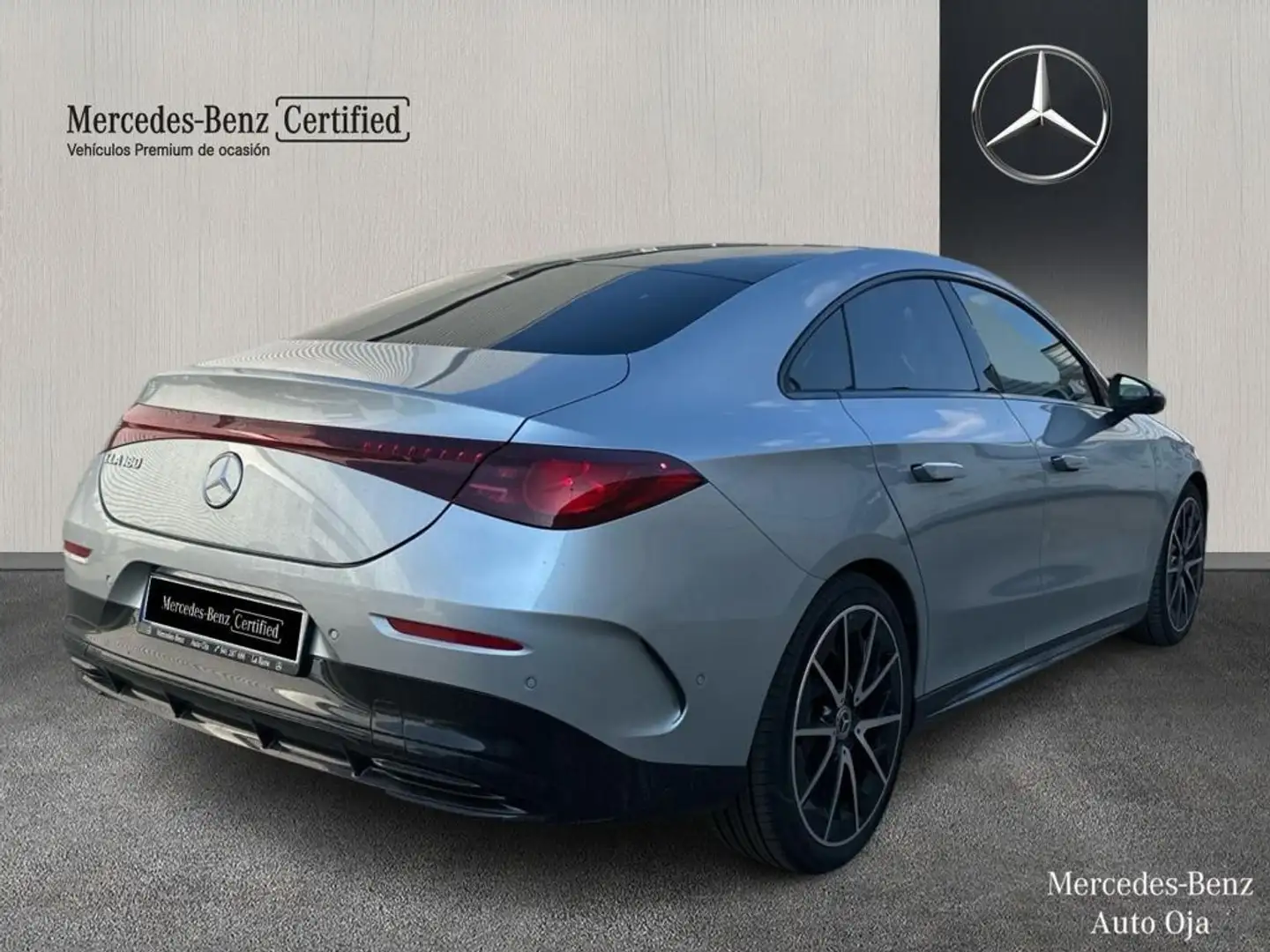Mercedes-Benz CLA 180 con tecnología híbrida[0-806+0-056] - 2