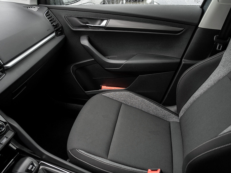Skoda Karoq 2.0 TDI Drive 4x4 DSG AHK PANO Kam Navi — photo 10