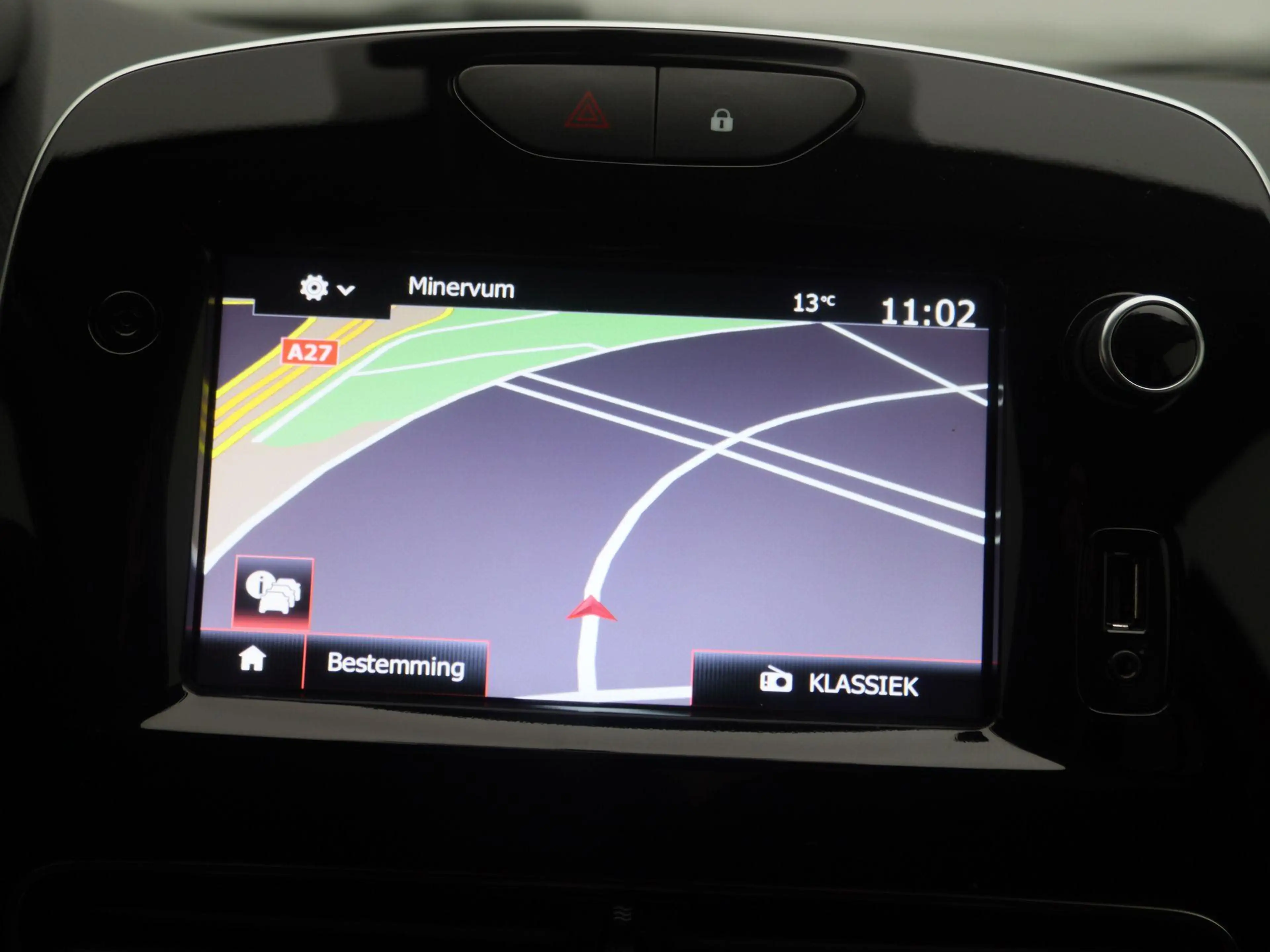 Renault Clio Estate TCe 90 Limited | Medianav incl. Apple CarPl — photo 9