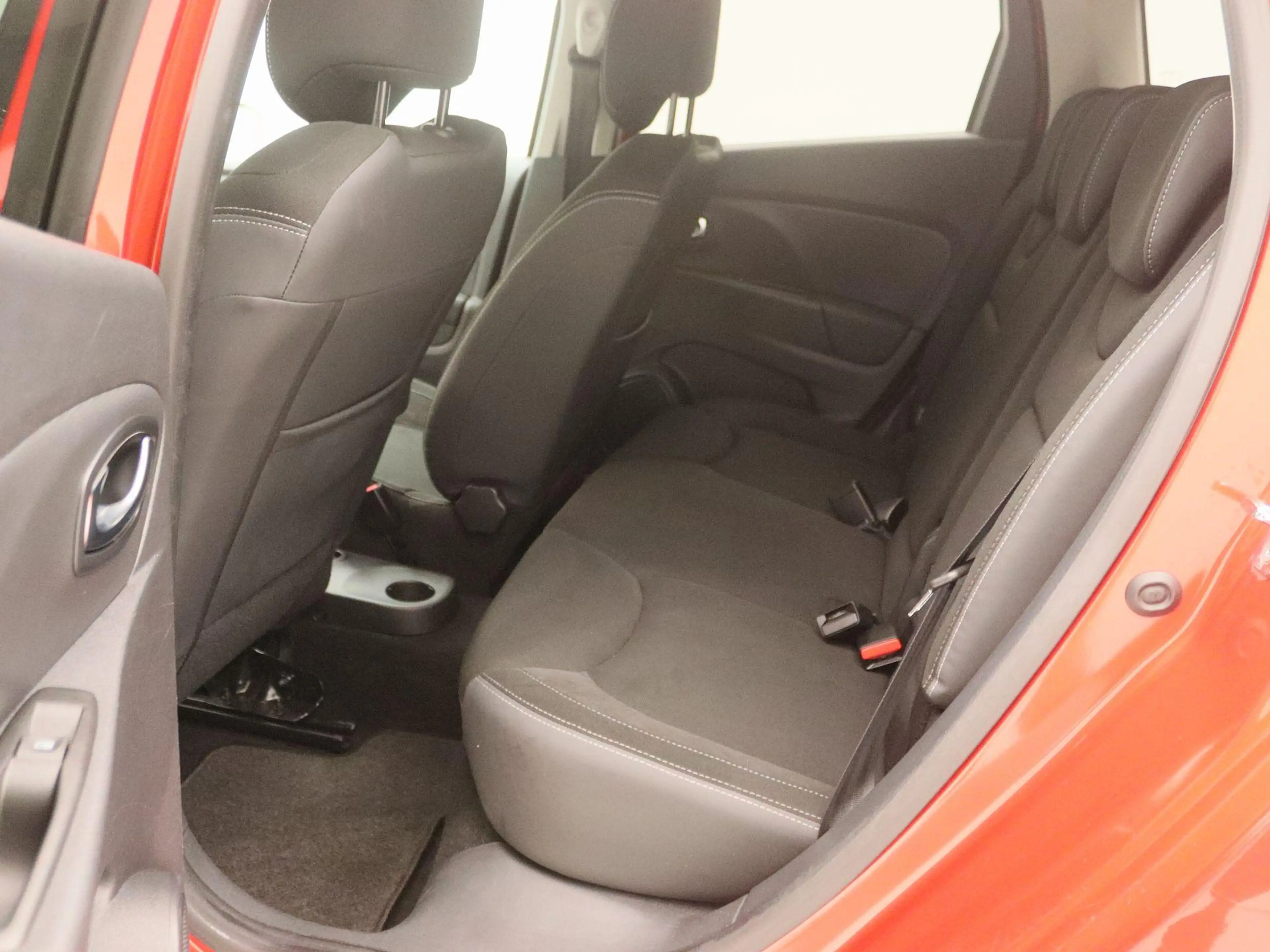 Renault Clio Estate TCe 90 Limited | Medianav incl. Apple CarPl — photo 12