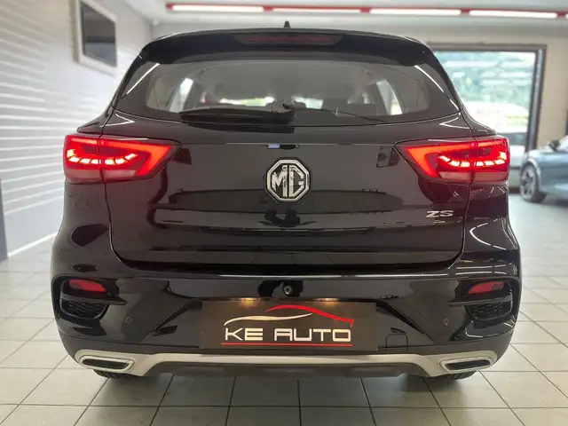 MG ZS view 8